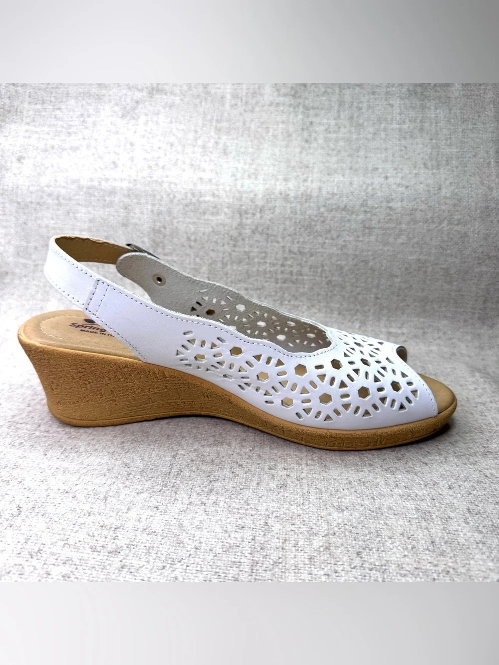Spring Step Wedge Slingback Sandals white leather sz 9 peep toe design laser cut